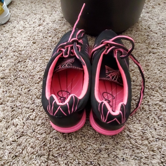 Coach shoes price firm without original box - Picture 3 of 4